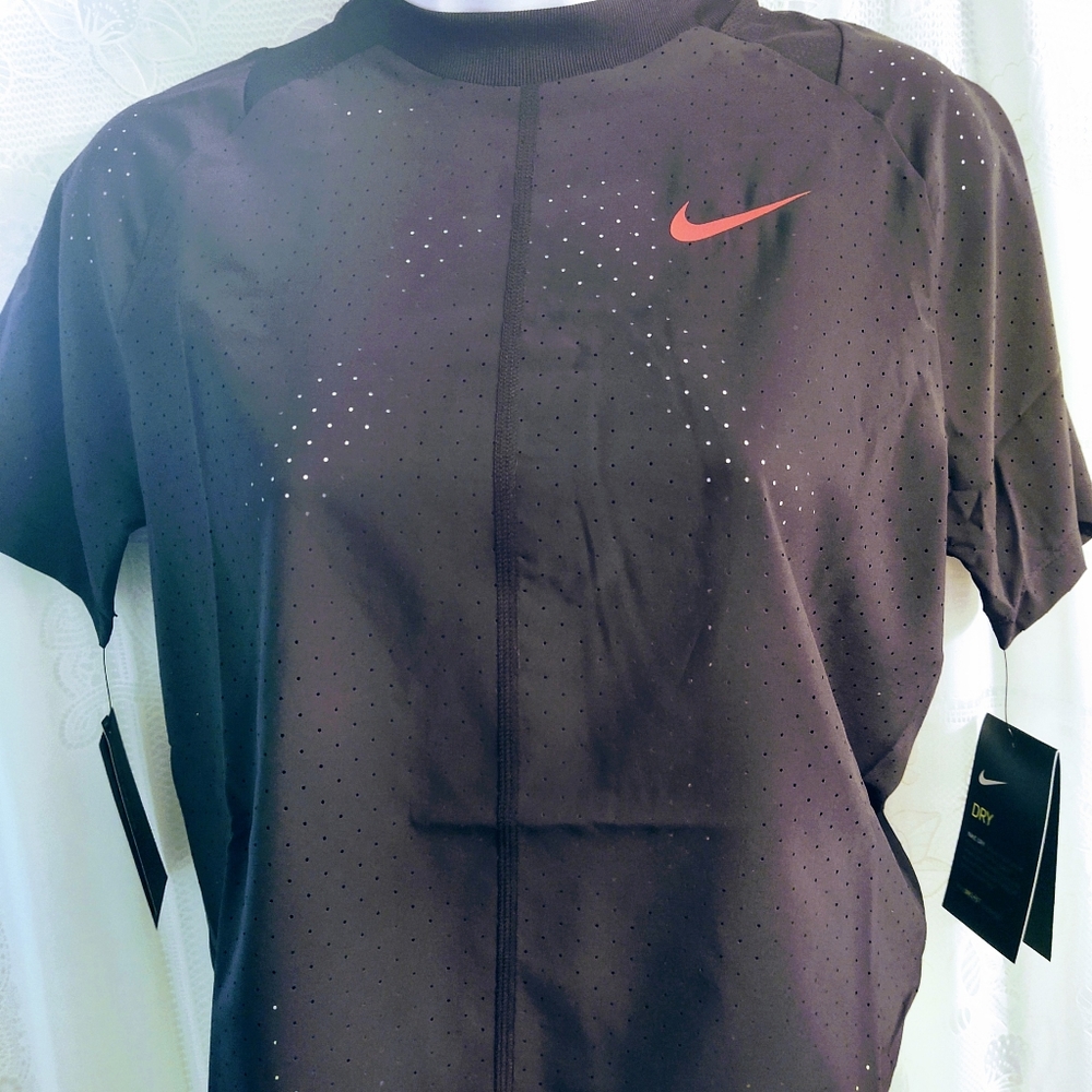 🆕 Nike  Black Crop Top,XS. Final Price
